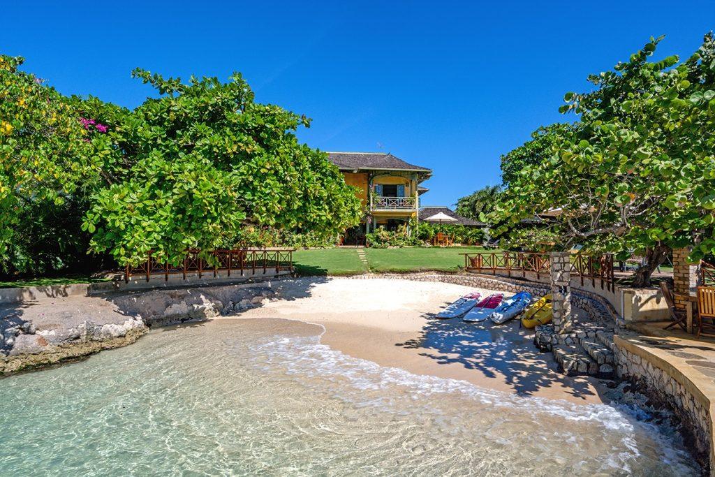Keela Wee Villa – Luxury Private Beachfront Villa in Discovery Bay, Jamaica