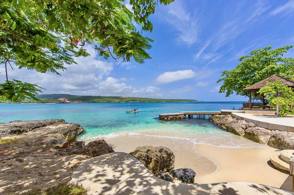 Sea Grapes Villa – Charming Private Beachfront Villa in Discovery Bay, Jamaica